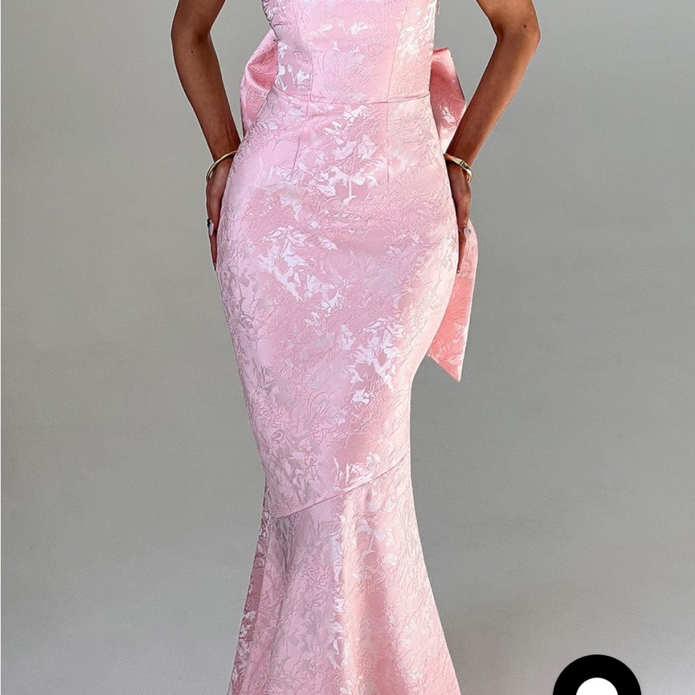 Elegant Pink Maxi Dress